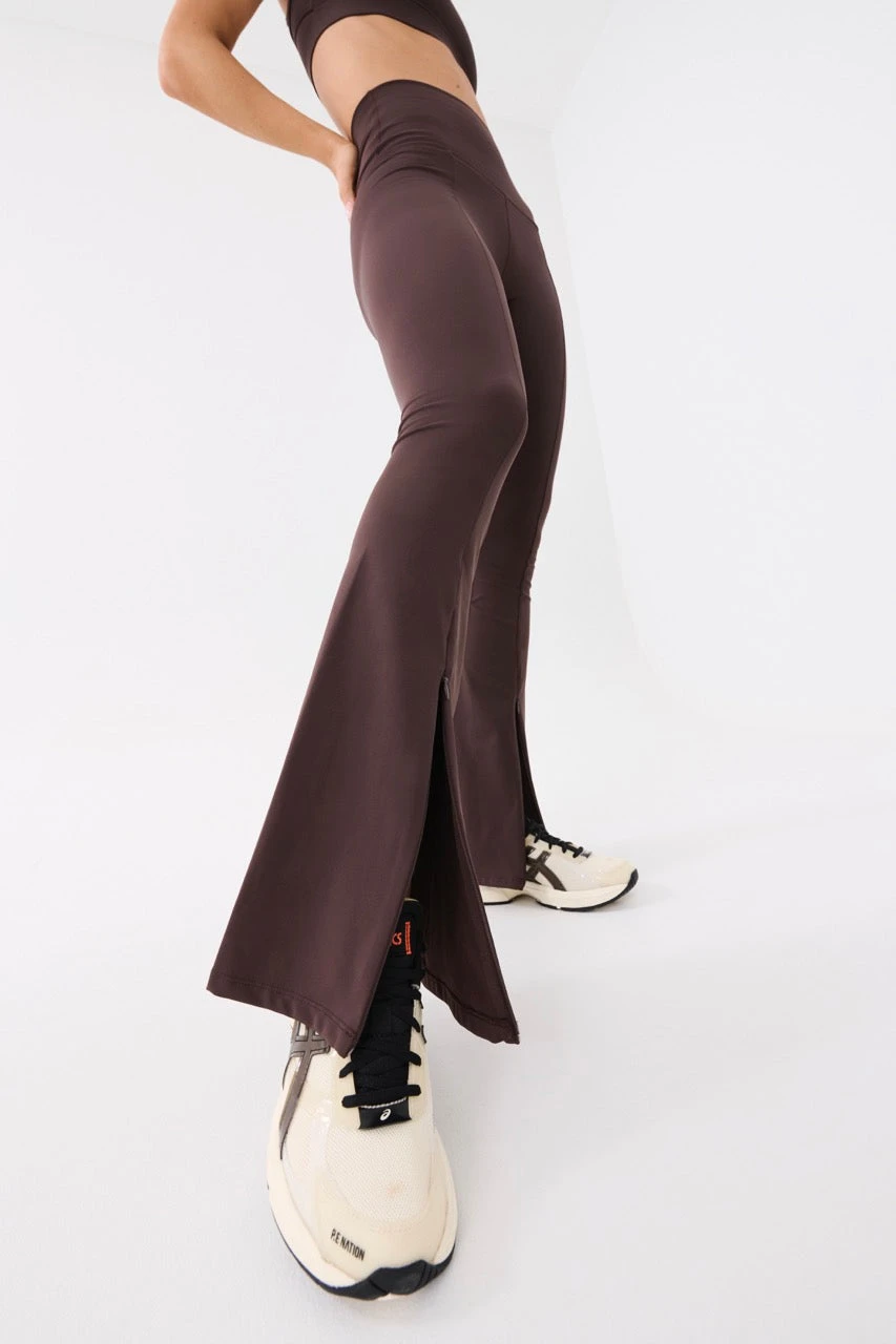 P.E NATION | Full Force Legging - Coffee Bean 5 P.E NATION | Full Force Legging - Coffee Bean - Image 3